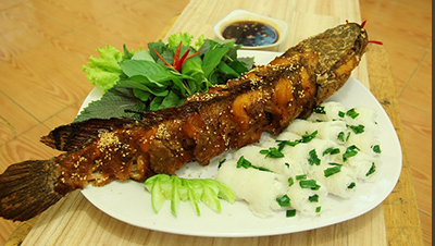 Các lóc chiên xù cuốn bánh tráng