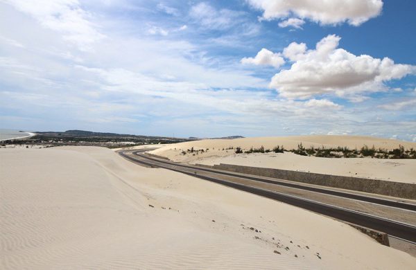 Tour du lịch Phan Thiết - Mũi Né - Biển Hòn Rơm - Bàu Sen - Tiểu Sa Mạc chưa đến 500 ngàn đồng