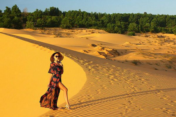 Tour Nha Trang - Mũi Né - 5 Ngày 4 Đêm (Nha Trang - Đồi Cát - Hòn Rơm - Hầm Rượu - Tháp Poshanư)